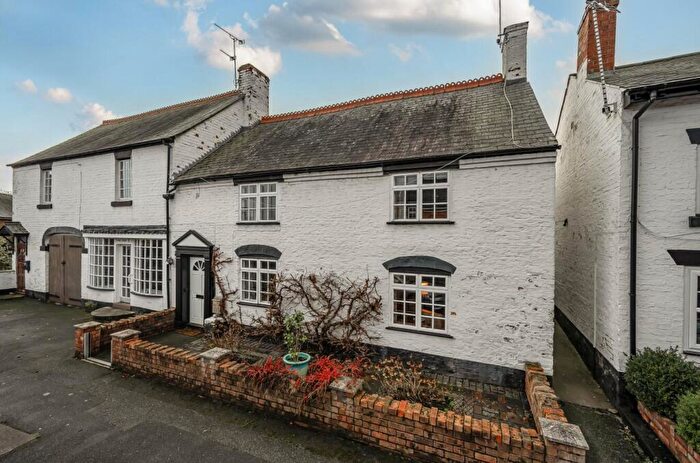 3 Bedroom Semi Detached House For Sale In Whitchurch Road, Bangor On Dee., LL13