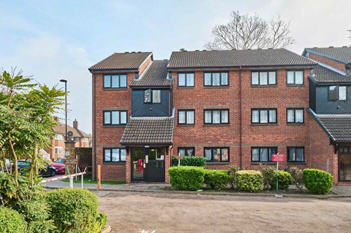 2 Bedroom Flat To Rent In St. Christophers Gardens, Thornton Heath, CR7