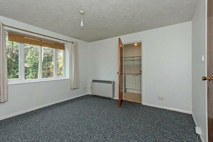 1 Bedroom Penthouse Flat To Rent In Mountview, Borden, Sittingbourne, Kent, ME9