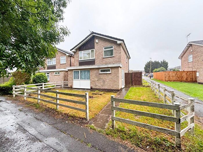 3 Bedroom Semi Detached House To Rent In Somerfield Walk, Leicester, LE4