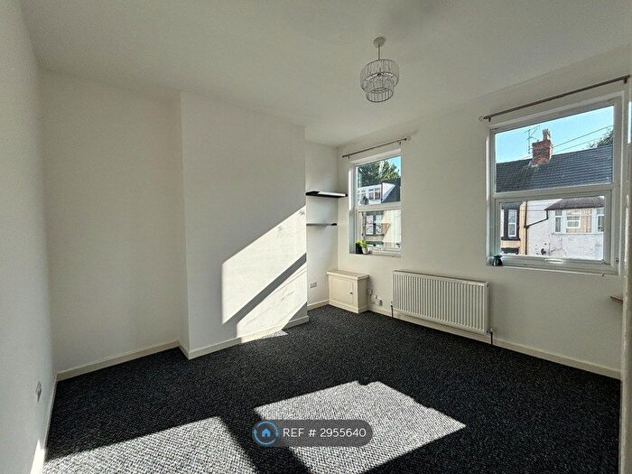 3 Bedroom Flat To Rent In Windsor Road, Liverpool, L13