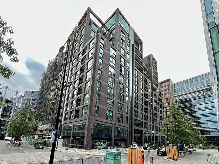 3 Bedroom Flat To Rent In Handyside Street, London, N1C