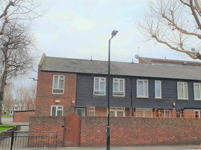 3 Bedroom Property To Rent In John Ruskin Street, London, SE5