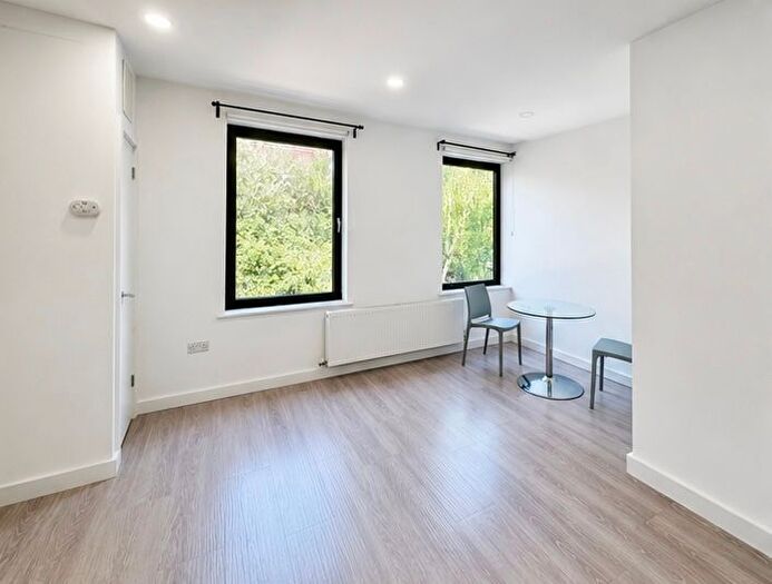 1 Bedroom Flat To Rent In Southernhay Gardens, Exeter, EX1