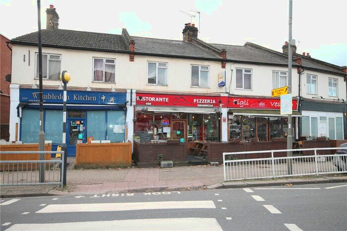 2 Bedroom Flat To Rent In Garratt Lane, London, SW17