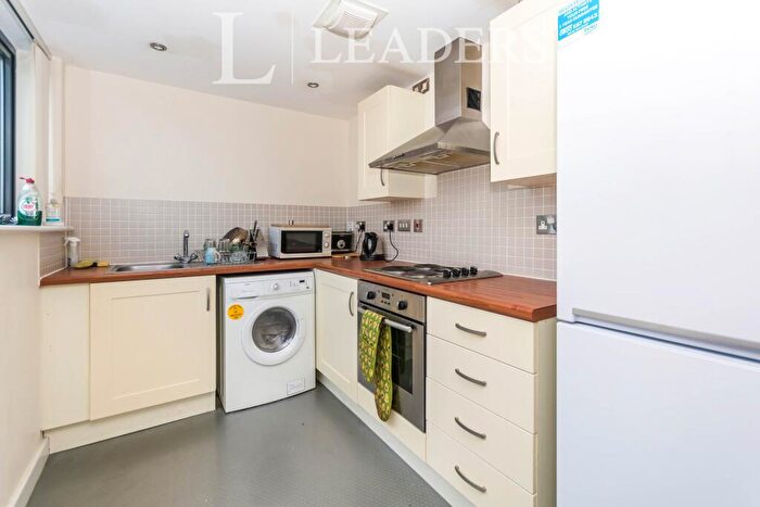 2 Bedroom Flat To Rent In Avoca Court, Moseley Road, B12