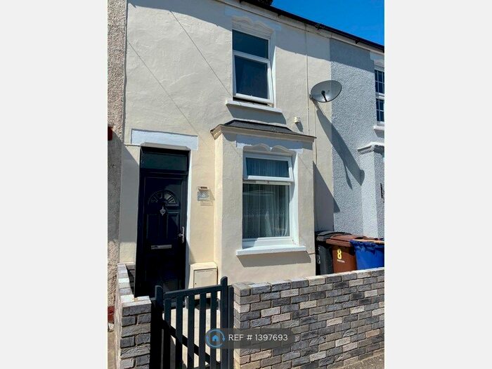 2 Bedroom Terraced House To Rent In Flint Street, Grays, RM20