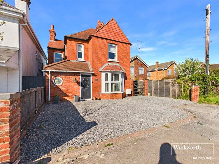 3 Bedroom Detached House For Sale In Bath Road, Thatcham, Berkshire, RG18