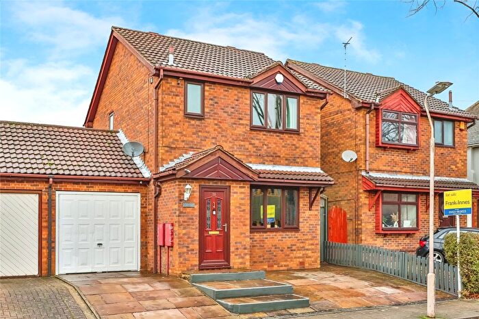 3 Bedroom Link Detached House For Sale In Normanton Drive, Mansfield, Nottinghamshire, NG18