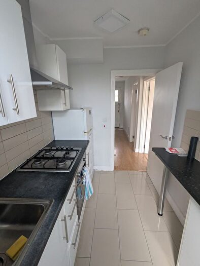 3 Bedroom Terraced House To Rent In Meopham Road, Mitcham, CR4