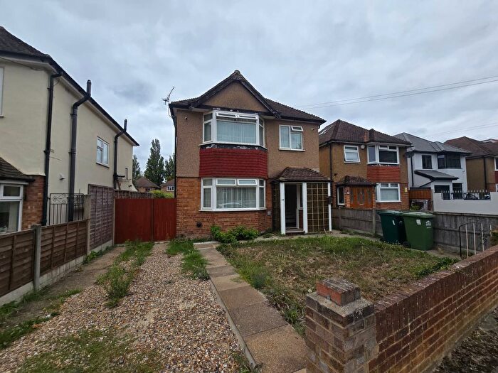 4 Bedroom Semi-Detached House To Rent In Short Lane, Stanwell, TW19