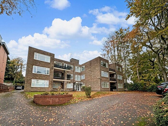 2 Bedroom Apartment For Sale In Bristol Court, Bury Old Road, M7