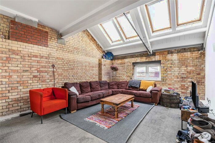 3 Bedroom Apartment To Rent In Pump House Close, London, SE16