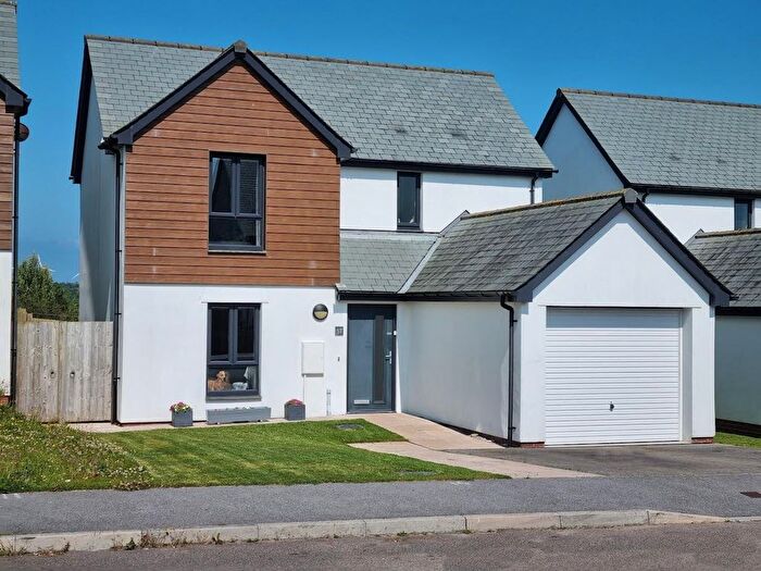 3 Bedroom Detached House For Sale In Park En Venton, Mullion, Helston, TR12
