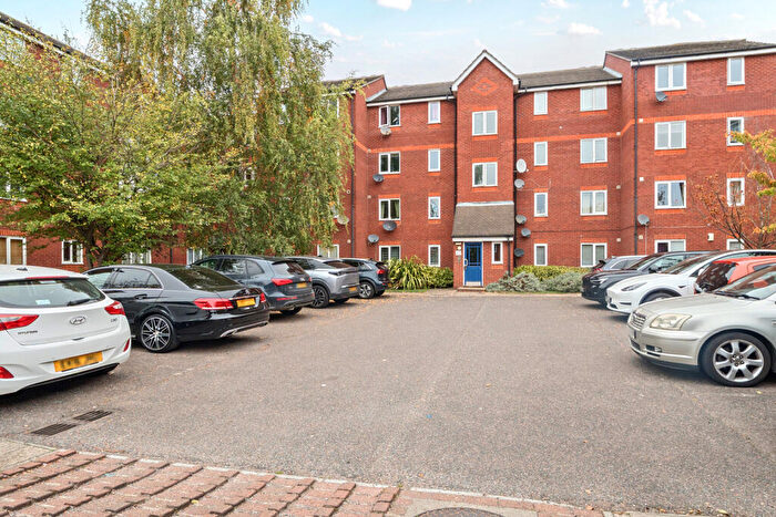 2 Bedroom Apartment For Sale In Harlinger Street, Woolwich, London, SE18