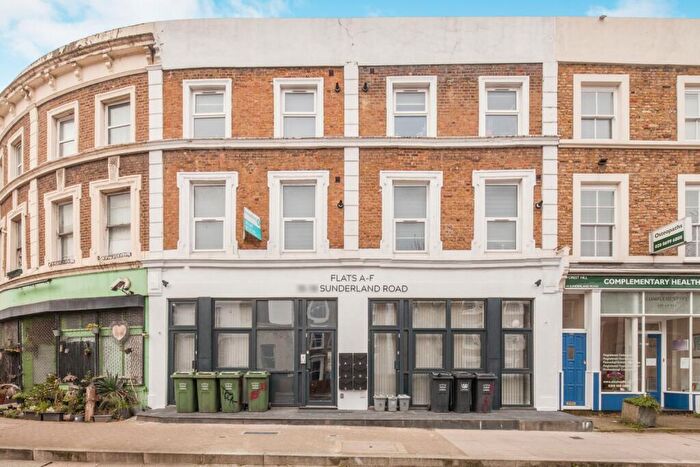 2 Bedroom Flat To Rent In Sunderland Road London, SE23