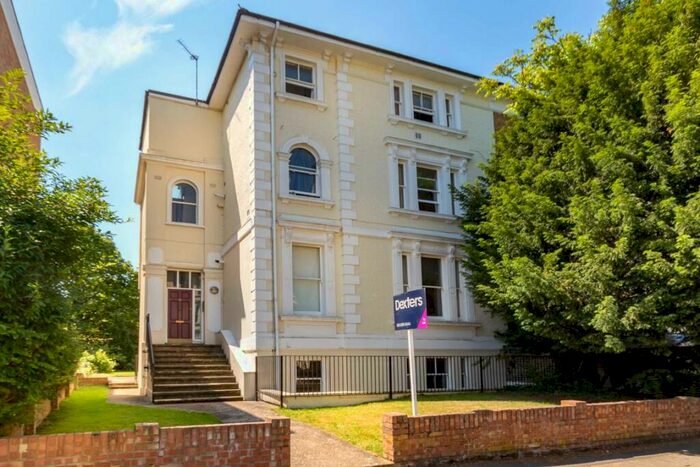 1 Bedroom Flat To Rent In Uxbridge Road, Kingston Upon Thames, KT1