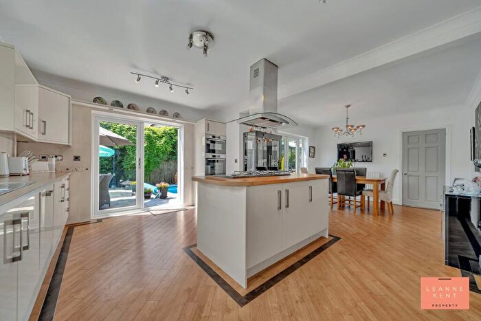 4 Bedroom Detached House For Sale In Llyn Pandy, Pandy Road, Bedwas, CF83