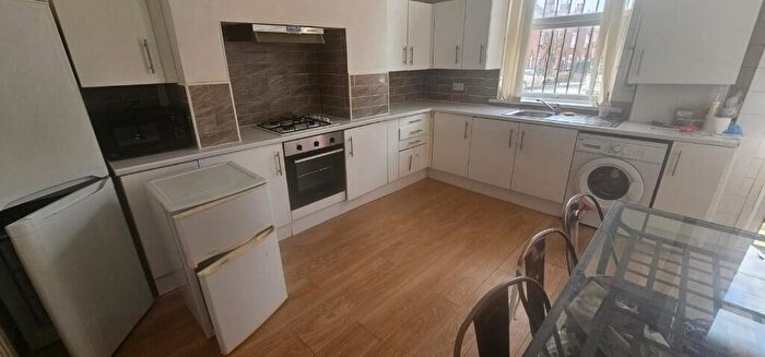 4 Bedroom Terraced House To Rent In Cleveleys Avenue, Leeds, West Yorkshire, LS11