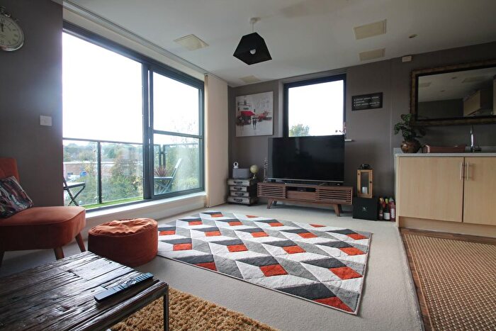 2 Bedroom Flat To Rent In Clifford Way, Maidstone, ME16