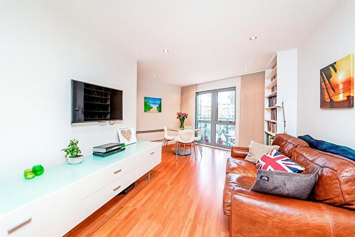 2 Bedroom Flat For Sale In Hoxton Square, Shoreditch, N1