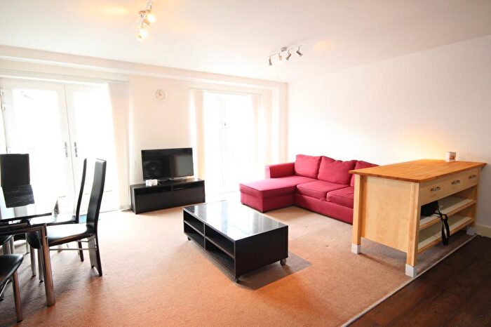 Flat To Rent In Poland Street, Manchester, M4