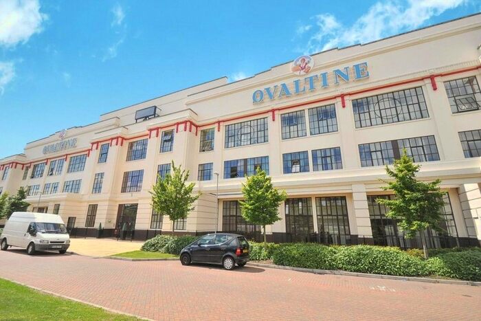 3 Bedroom Flat To Rent In Ovaltine Drive, Kings Langley, Hertfordshire, WD4