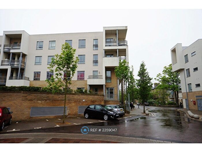 2 Bedroom Flat To Rent In Glenalmond Avenue, Cambridge, CB2