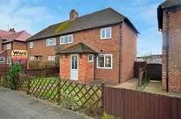 3 Bedroom Property To Rent In Tennyson Road, Ashford, TN23