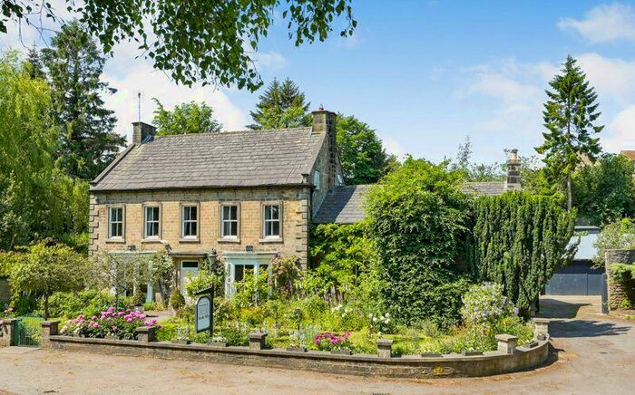 5 Bedroom Character Property For Sale In Bank Villa, Masham, Ripon, North Yorkshire, HG4