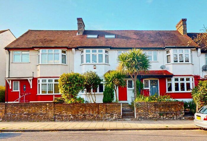 4 Bedroom Terraced House To Rent In Perry Hill, London, SE6