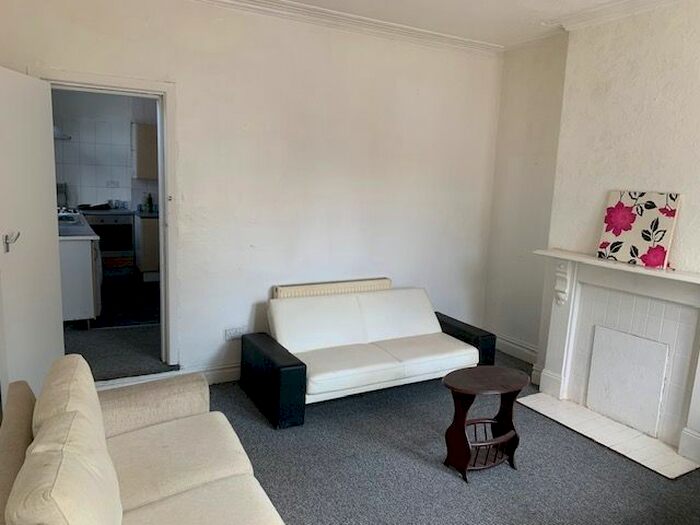 4 Bedroom Terraced House To Rent In Congress Street, Leeds, LS12