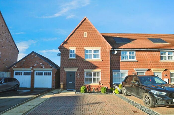 3 Bedroom End Of Terrace House For Sale In Moorlands Fold, Killinghall, Harrogate, HG3