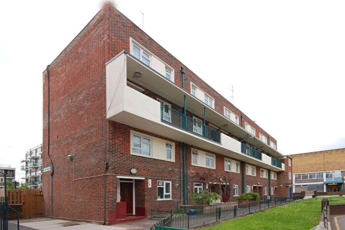 2 Bedroom Maisonette To Rent In Windsor Terrace, Islington, London, N1