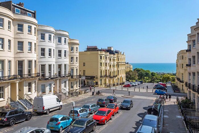 1 Bedroom Flat For Sale In Brunswick Place, Hove, BN3
