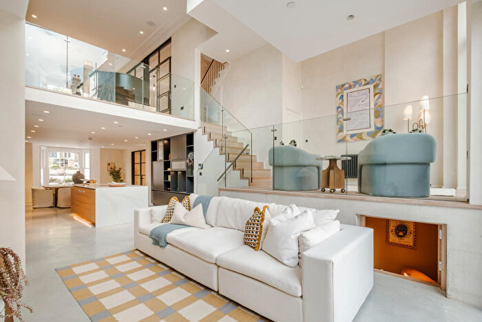 5 Bedroom House For Sale In Highbury Grange, London, N5