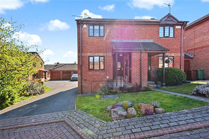 2 Bedroom Semi Detached House For Sale In Millbank Fold, Pudsey, West Yorkshire, LS28