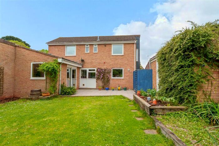 3 Bedroom Link Detached House For Sale In Barn Meads Road, Westford, Wellington, TA21