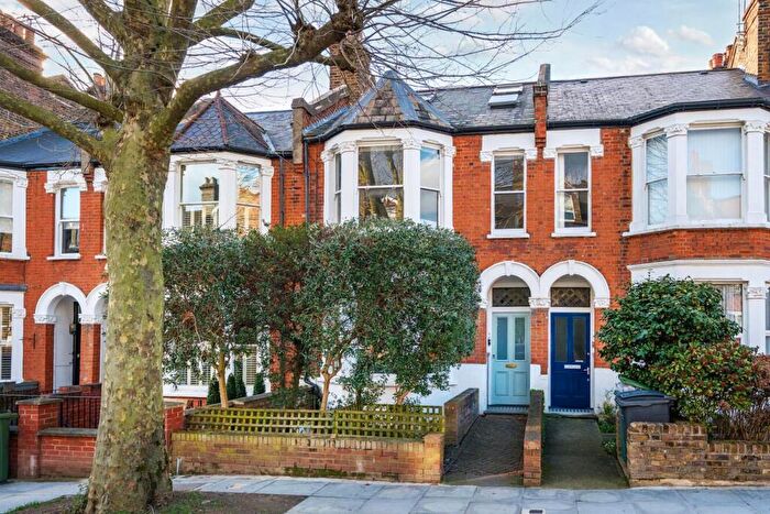 2 Bedroom Flat For Sale In Gladys Road, West Hampstead, London, NW6