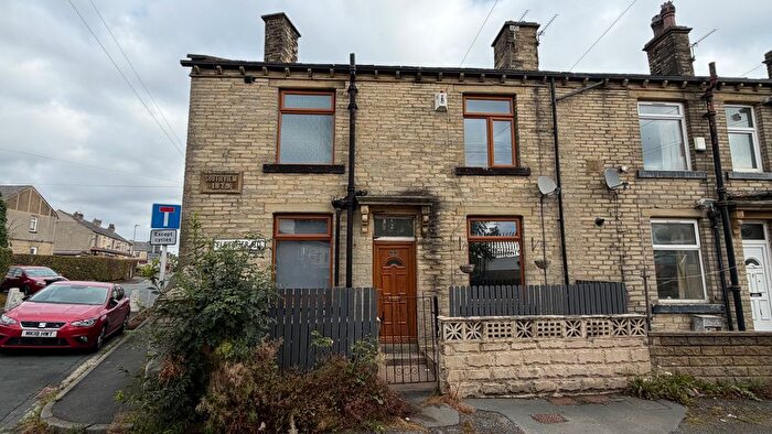 2 Bedroom End Terrace House For Sale In Fletcher Road, Bradford, BD6