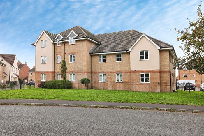 2 Bedroom Flat For Sale In Anzio Road, Devizes, SN10