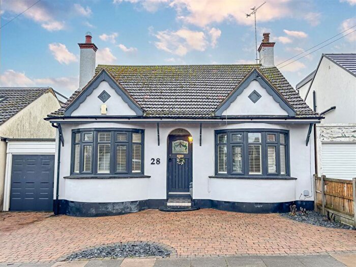 3 Bedroom Detached Bungalow For Sale In Recreation Avenue, Leigh-on-Sea, SS9