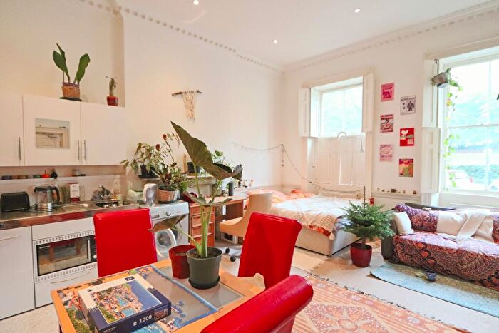 Studio To Rent In Berkeley Square, Bristol, BS8 - Photo 2