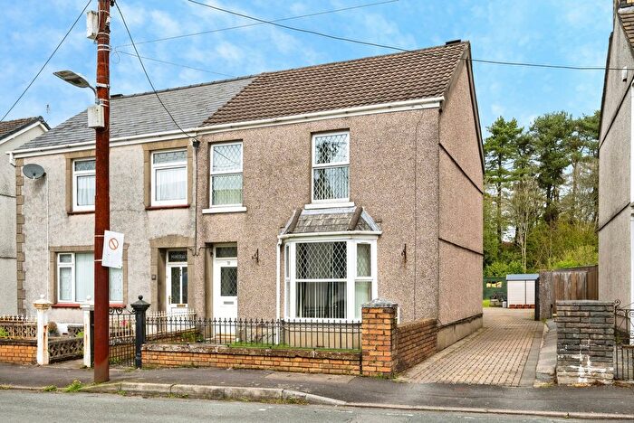 4 Bedroom Semi Detached House For Sale In Glanyrafon Road, Pontarddulais, Swansea, SA4