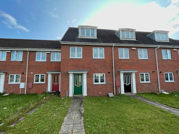 3 Bedroom Semi-Detached House To Rent In Kenton Lane, Central Grange, Newcastle Upon Tyne, NE3