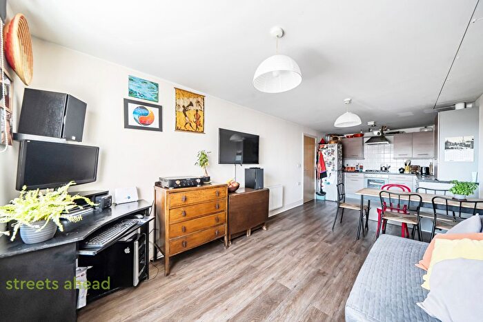 2 Bedroom Flat For Sale In London Road, Croydon, CR0