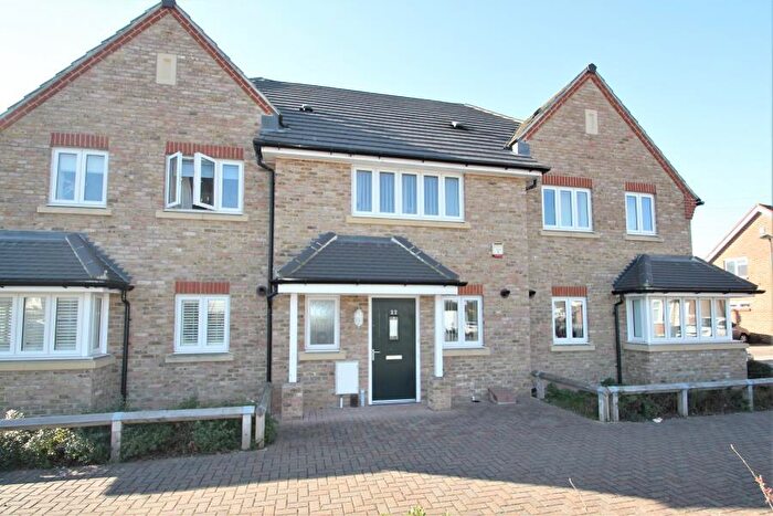 2 Bedroom Terraced House To Rent In Woking, GU22