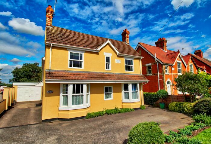 4 Bedroom Detached House For Sale In Bretforton Road, Badsey, Evesham, WR11