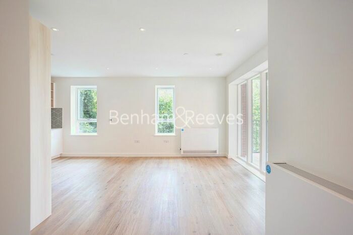 2 Bedroom Flat To Rent In Mary Neuner Road, Highgate, N8