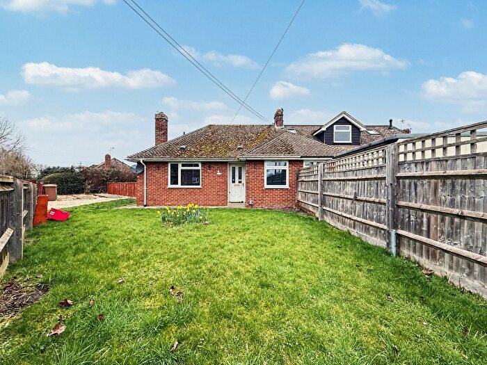 2 Bedroom Semi Detached Bungalow For Sale In Hanney Road, Steventon, Abingdon, OX13
